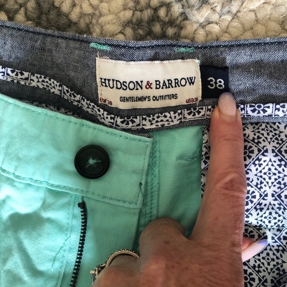 NWT Hudson & Barrow Mint men shorts Sz 38 - Picture 2 of 6